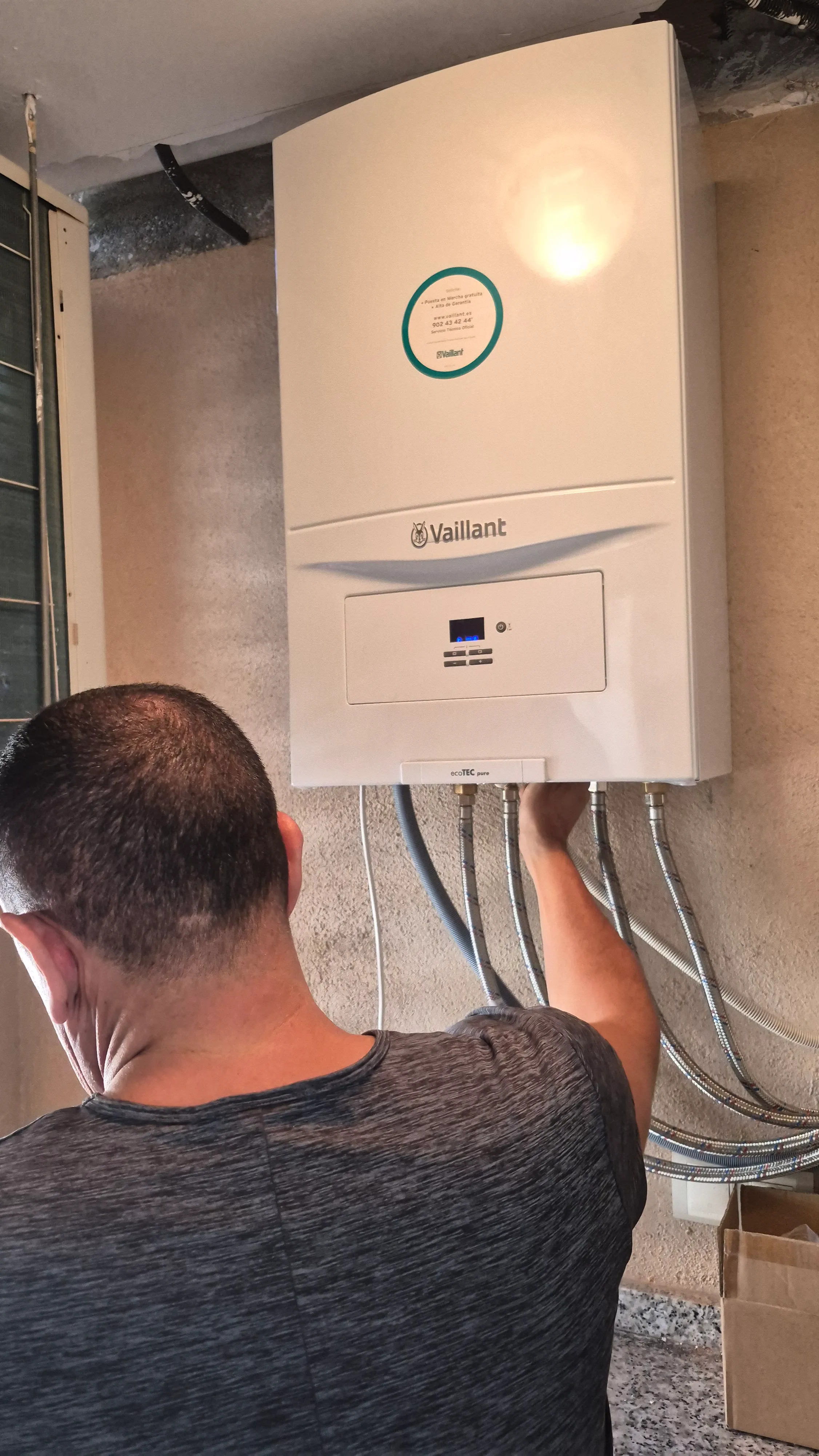 Instalación y reparación de termos y calderas Vaillant Junkers en Benidorm