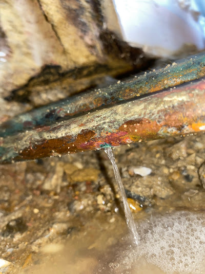 Reparación de fuga real